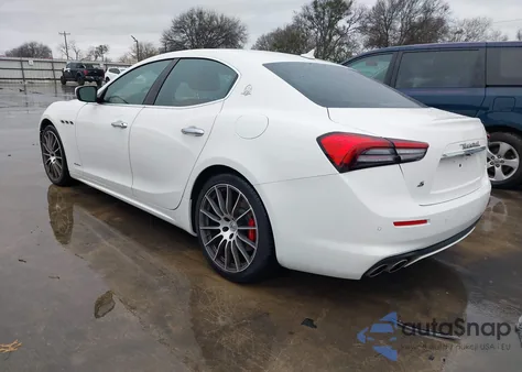 2021 Maserati Ghibli S Granlusso z USA, uszkodzony, nr VIN ZAM57YSL1M1362065